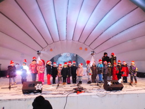 Nasze dzieci uświetniają występy uroczystości organizowanych przez UM   